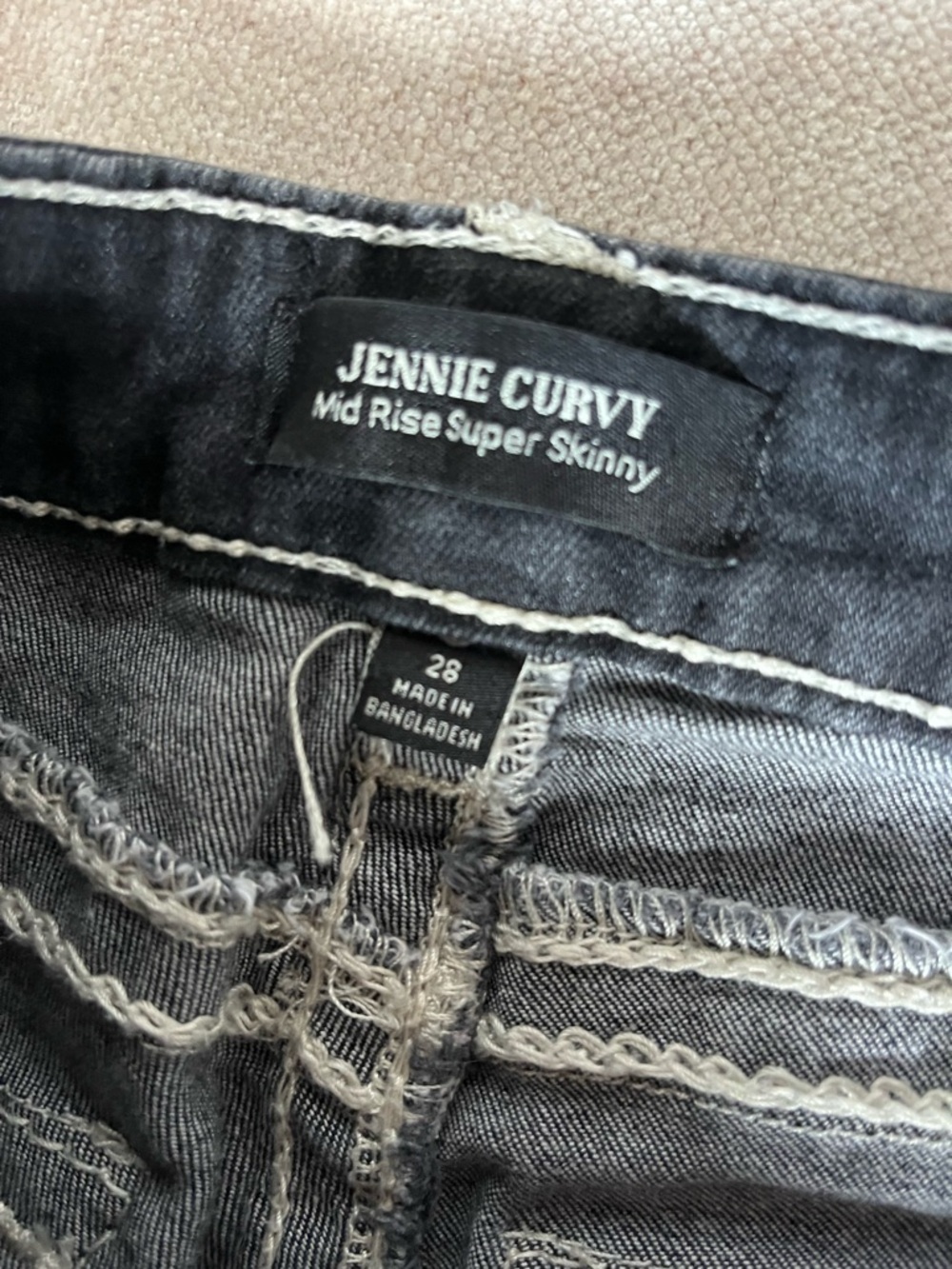 True Religion Jennie Curvey Mid Rise Super Skinny Women's Jeans 28/ 26.5 inseam - Picture 2 of 7